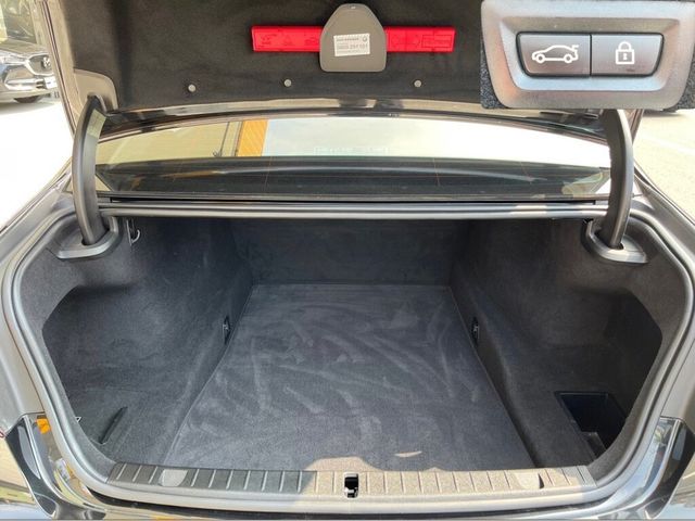 BMW寶馬 730D  第18張相片