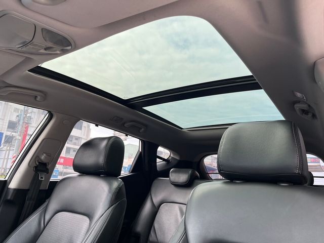 HYUNDAI現代 SANTA FE  第6張相片