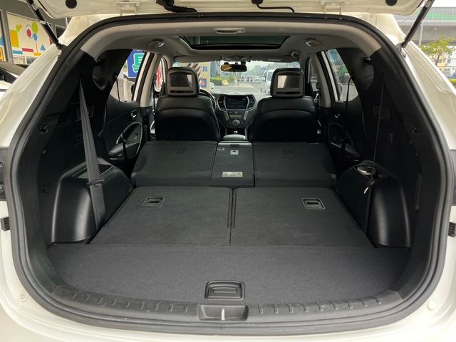 HYUNDAI現代 SANTA FE  第18張相片