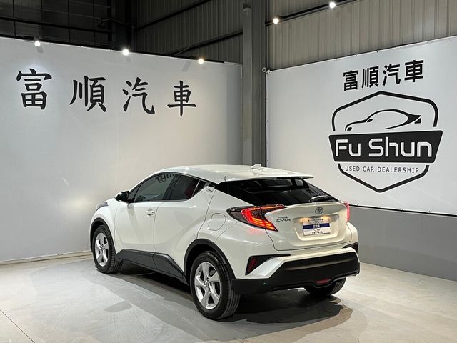 TOYOTA豐田 C-HR  第2張相片