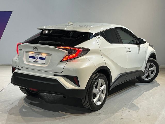 TOYOTA豐田 C-HR  第4張相片