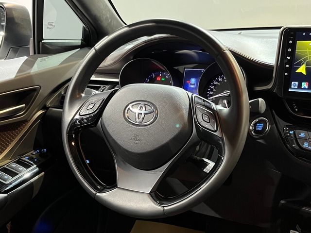 TOYOTA豐田 C-HR  第5張相片