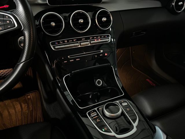 M-BENZ賓士 C180  第8張相片