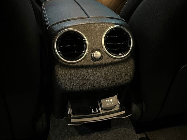 M-BENZ賓士 C180  第12張相片