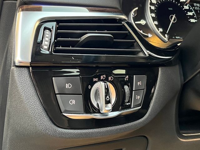 BMW寶馬 520I  第8張相片