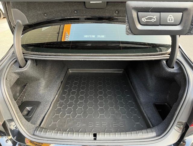 BMW寶馬 520I  第18張相片