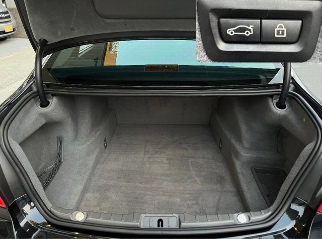 BMW寶馬 740LI  第18張相片
