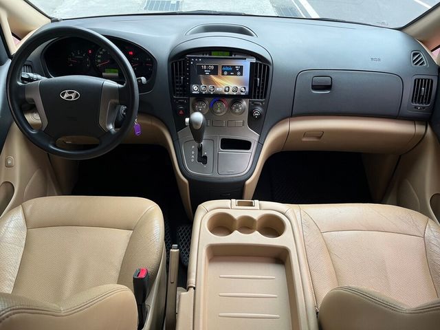 HYUNDAI現代 GRAND STAREX  第11張相片