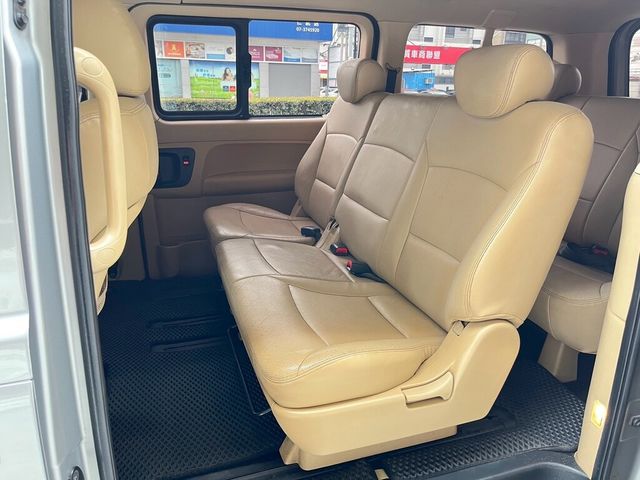 HYUNDAI現代 GRAND STAREX  第27張相片