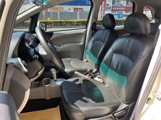 MITSUBISHI三菱 COLT PLUS  第27張相片