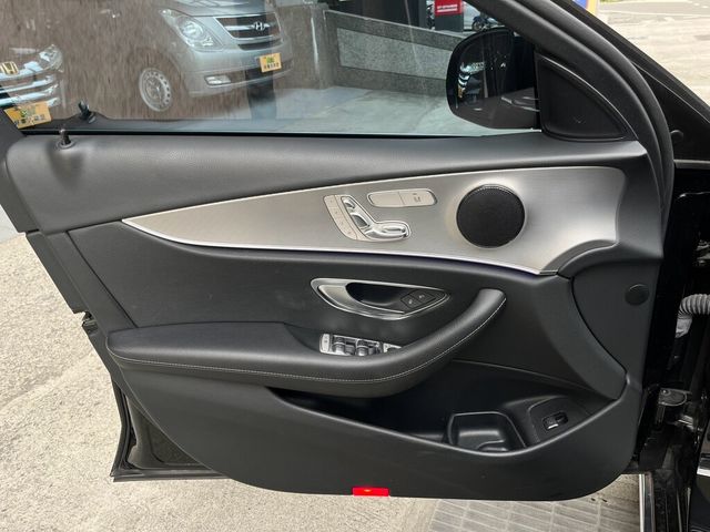 M-BENZ賓士 E200  第14張相片