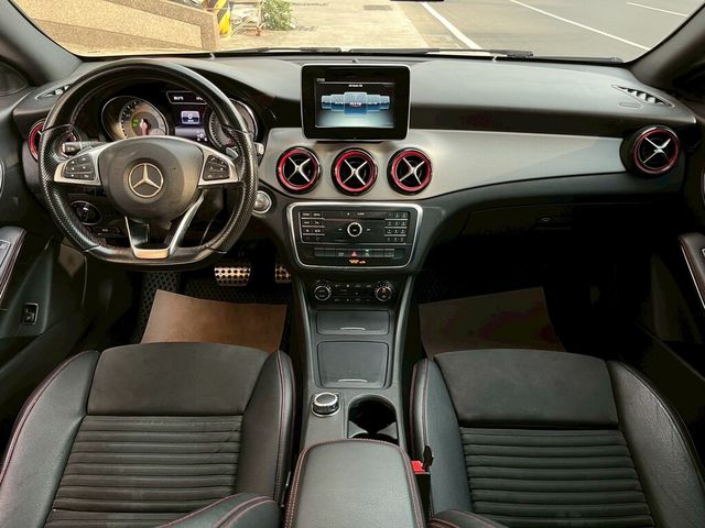 M-BENZ賓士 CLA250  第6張相片