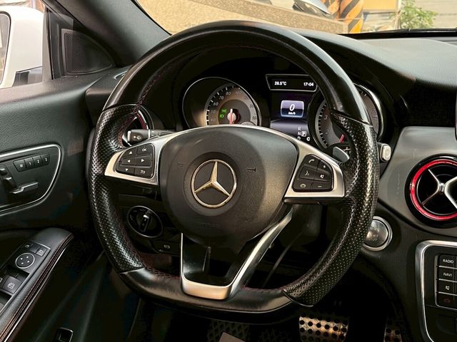 M-BENZ賓士 CLA250  第7張相片