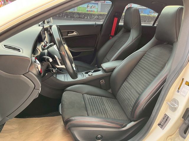 M-BENZ賓士 CLA250  第14張相片