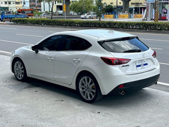 MAZDA馬自達 MAZDA 3  第2張相片