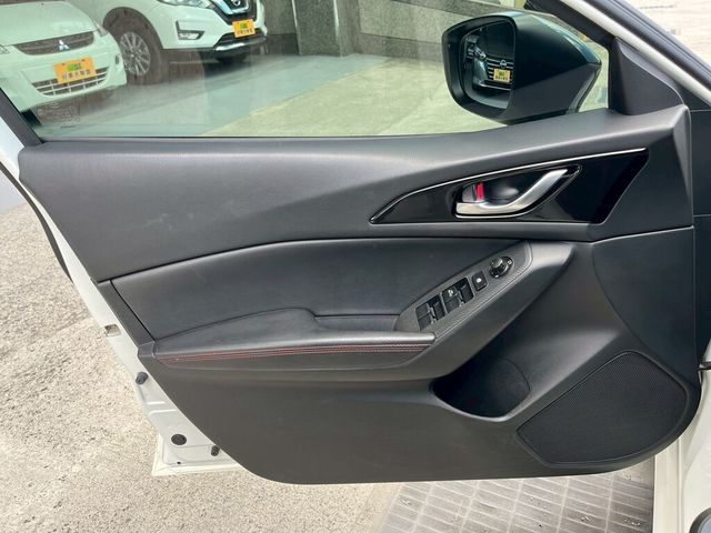 MAZDA馬自達 MAZDA 3  第16張相片