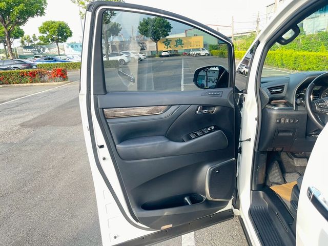 TOYOTA豐田 ALPHARD  第14張相片
