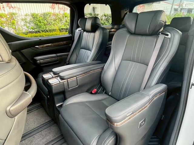 TOYOTA豐田 ALPHARD  第15張相片