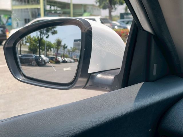 NISSAN日產 SENTRA  第9張相片