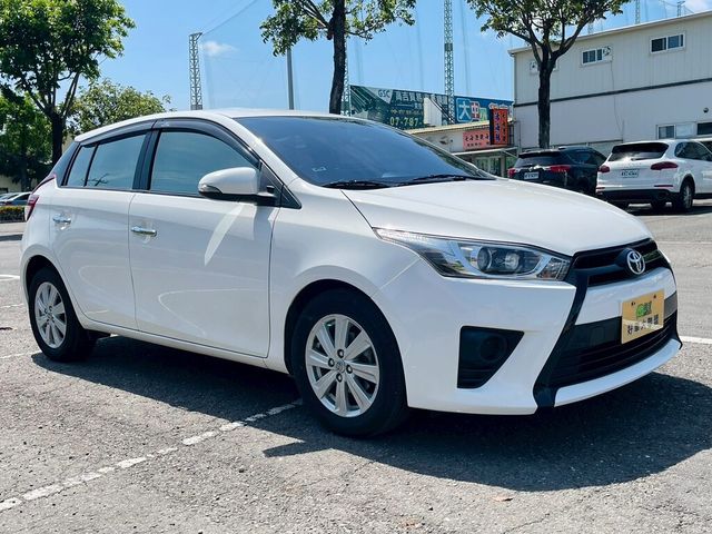 TOYOTA豐田 YARIS  第2張相片