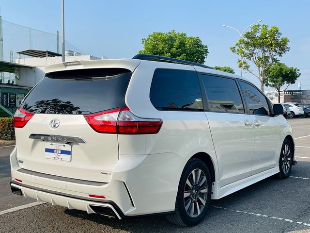 TOYOTA豐田 SIENNA  第3張相片