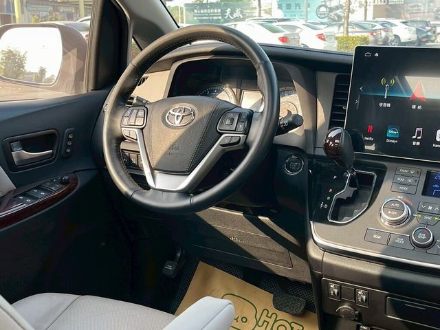 TOYOTA豐田 SIENNA  第7張相片