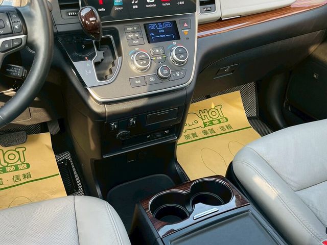 TOYOTA豐田 SIENNA  第8張相片