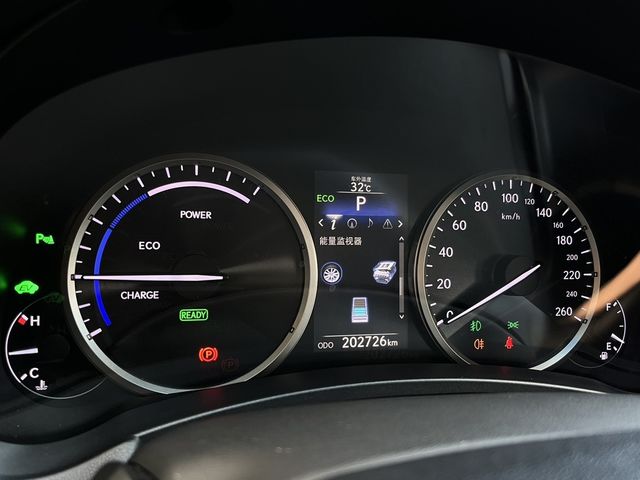 LEXUS凌志 NX300H  第8張相片