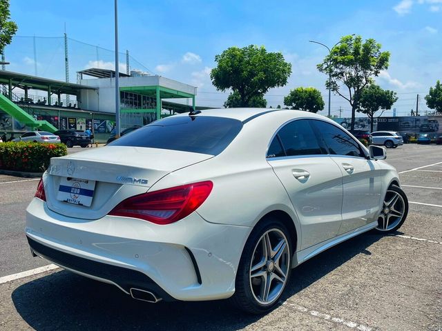 M-BENZ賓士 CLA200  第3張相片