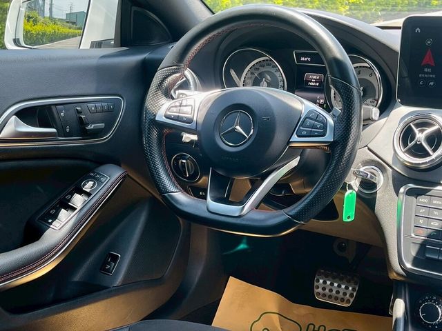 M-BENZ賓士 CLA200  第6張相片