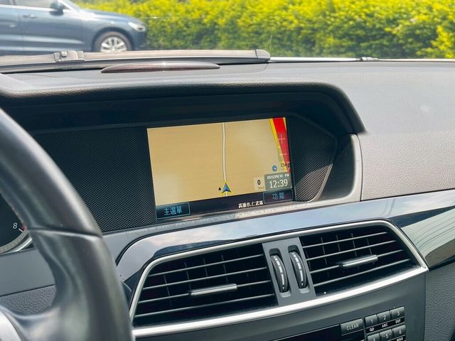 M-BENZ賓士 C200  第9張相片