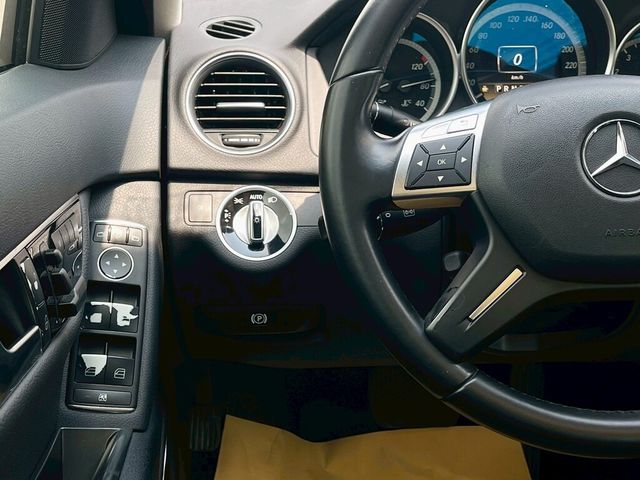 M-BENZ賓士 C200  第10張相片