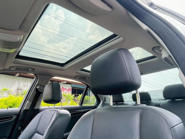 M-BENZ賓士 C200  第12張相片