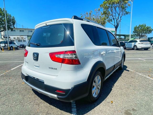 NISSAN日產 LIVINA  第4張相片