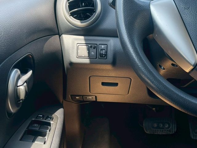 NISSAN日產 LIVINA  第9張相片