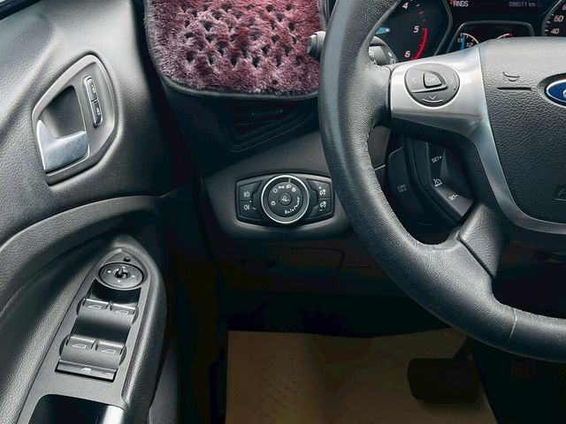 FORD福特 KUGA  第12張相片