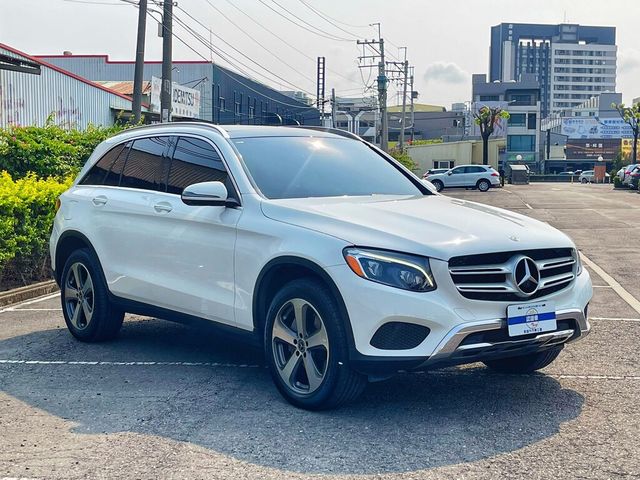 M-BENZ賓士 GLC300  第2張相片