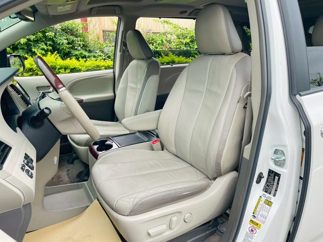 TOYOTA豐田 SIENNA  第15張相片
