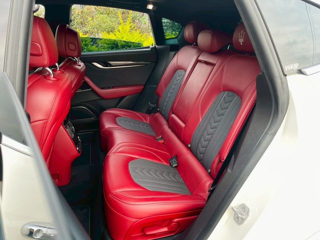 MASERATI瑪莎拉蒂 LEVANTE S  第17張相片