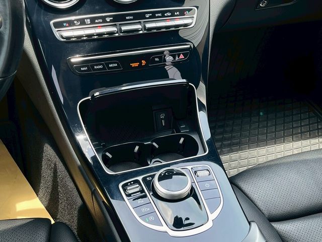 M-BENZ賓士 C200  第12張相片