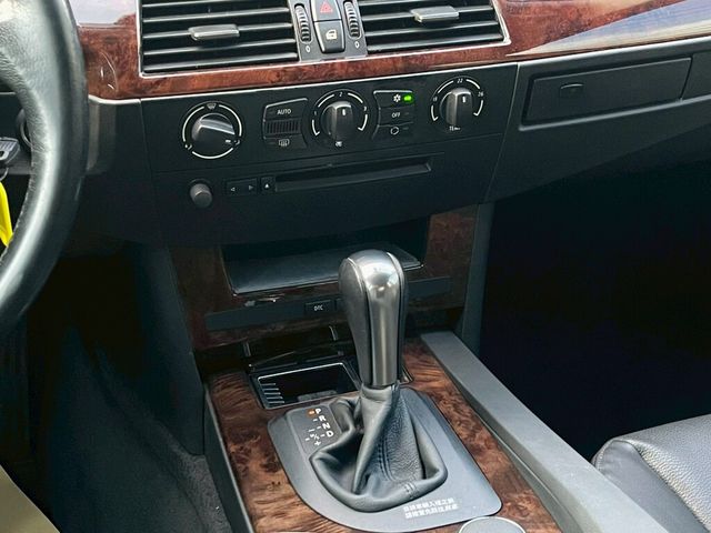 BMW寶馬 520D  第7張相片