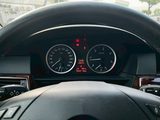 BMW寶馬 520D  第9張相片