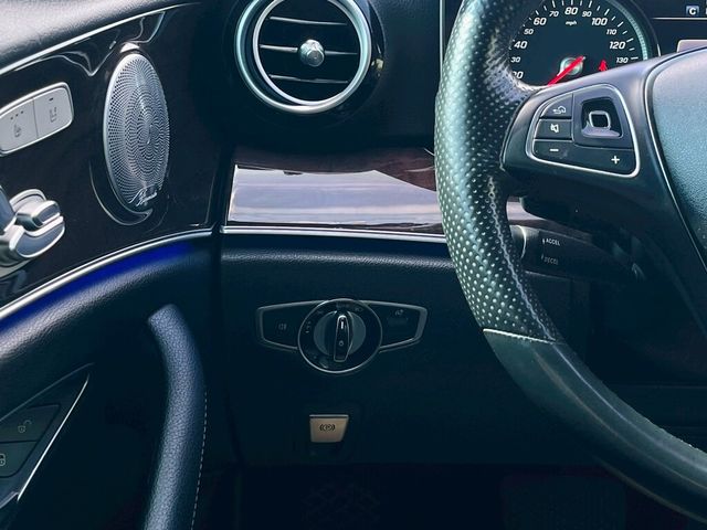 M-BENZ賓士 E300  第7張相片