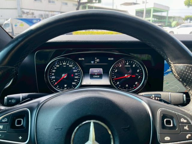 M-BENZ賓士 E300  第9張相片