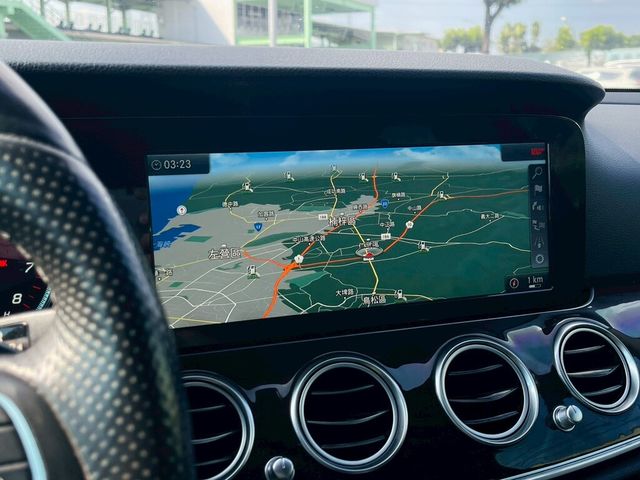 M-BENZ賓士 E300  第10張相片