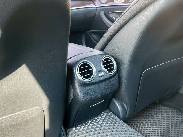 M-BENZ賓士 E300  第17張相片