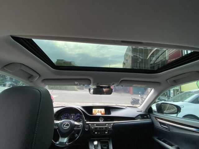 LEXUS凌志 ES200  第11張相片