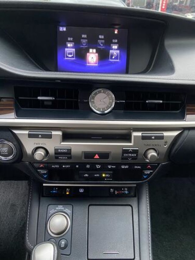 LEXUS凌志 ES200  第12張相片