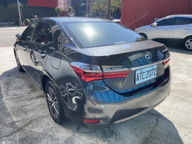 TOYOTA豐田 ALTIS  第4張相片