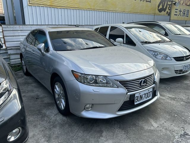 LEXUS凌志 ES300H  第3張相片